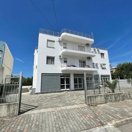 Orikum Apartments Екстериор снимка